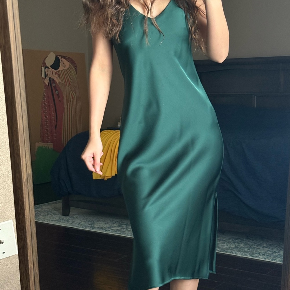 Gianni Bini Emerald Satin Dress